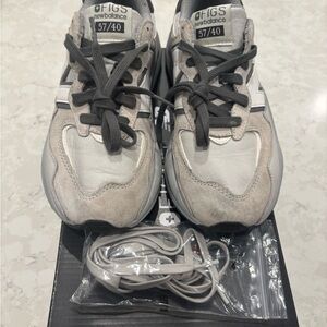 New Balance x FIGS 5740 Sneakers Size 6 Womens
